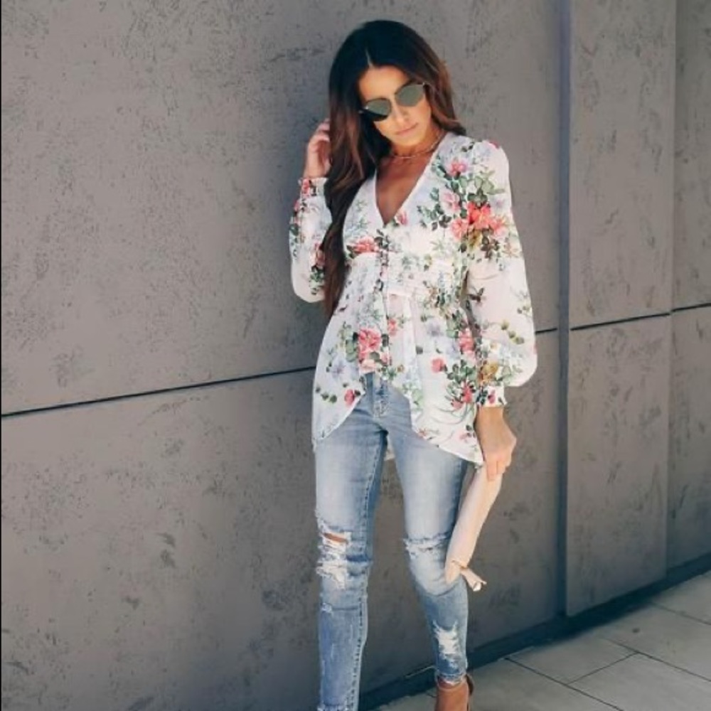 Vici High-Lo floral blouse NWT